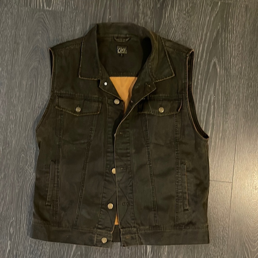 Obey Vest